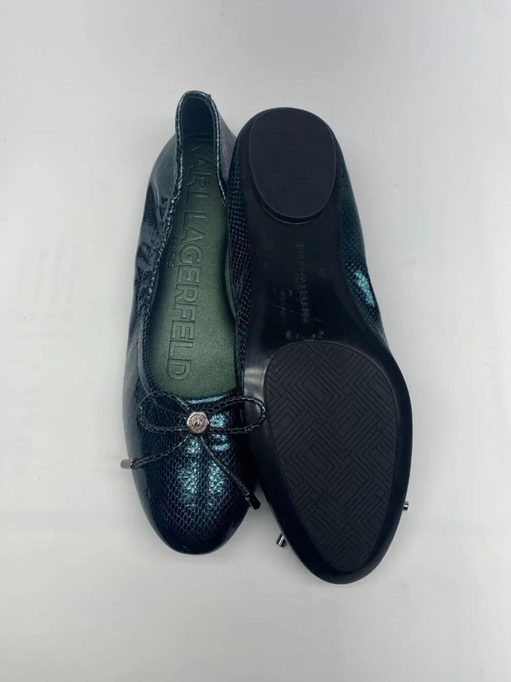 KARL LAGERFELD PARIS Women's Velma Almond Toe Ballet Flats Sz 8.5